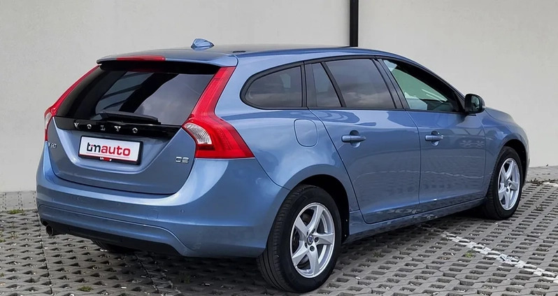 Volvo V60 cena 63500 przebieg: 129000, rok produkcji 2017 z Aleksandrów Łódzki małe 529